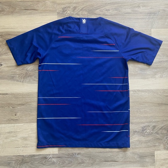 Chelsea 2018-19 home kit - Picture 2 of 3